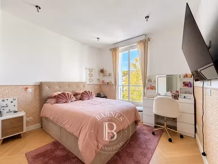 Maison Nogent-sur-Marne - 6 chambres - 280m²