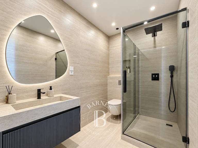 Maison Nogent-sur-Marne - 6 chambres - 280m²