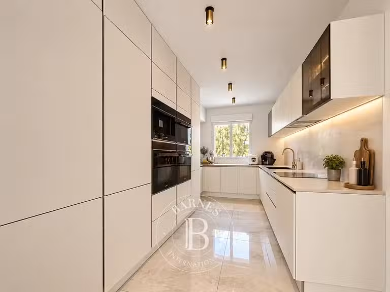 Maison Nogent-sur-Marne - 6 chambres - 280m²