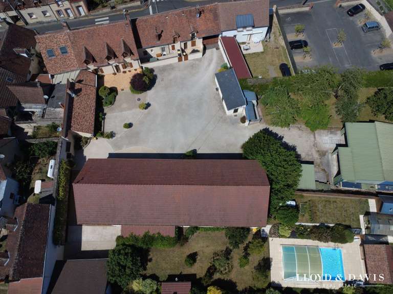 Maison Nogent-sur-Vernisson - 360m²