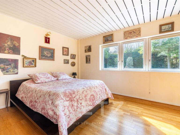 Maison Noisy-le-Roi - 4 chambres - 305m²