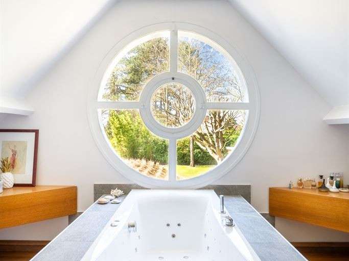 Maison Noisy-le-Roi - 5 chambres - 360m²