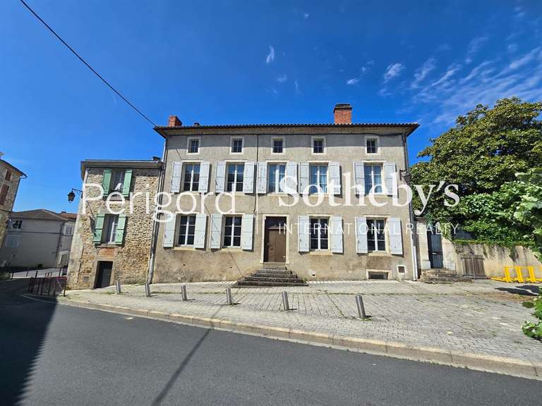 Maison Nontron - 5 chambres - 372m²