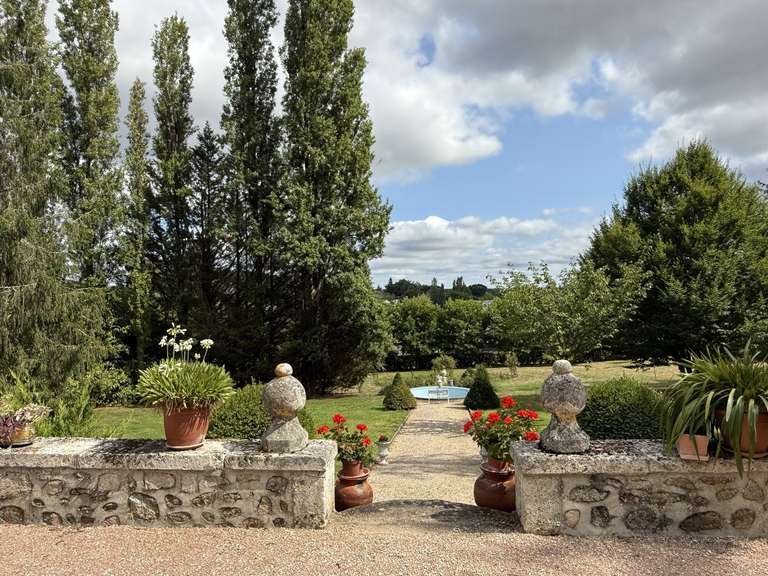 Maison Nontron - 5 chambres - 333m²