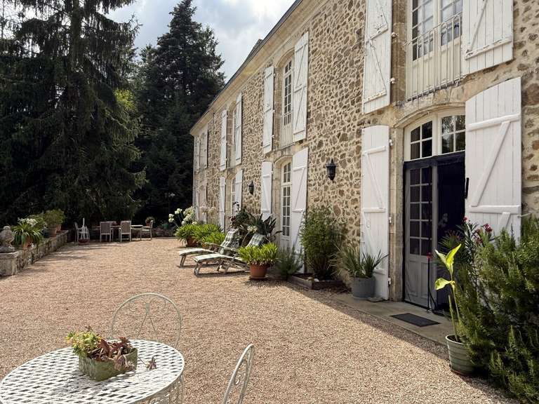 House Nontron - 5 bedrooms - 333m²