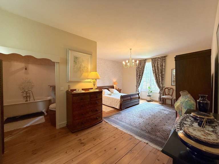 Maison Nontron - 5 chambres - 333m²