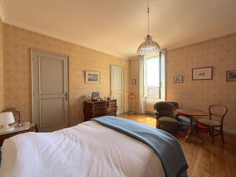 Maison Nontron - 5 chambres - 372m²