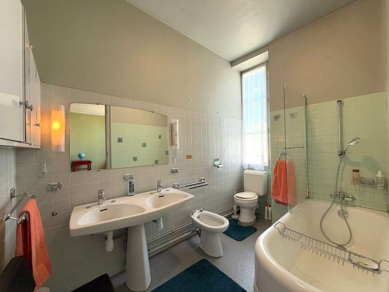 Maison Nontron - 5 chambres - 372m²