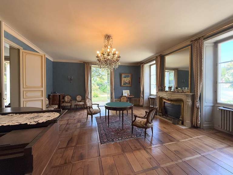 Maison Nontron - 5 chambres - 372m²