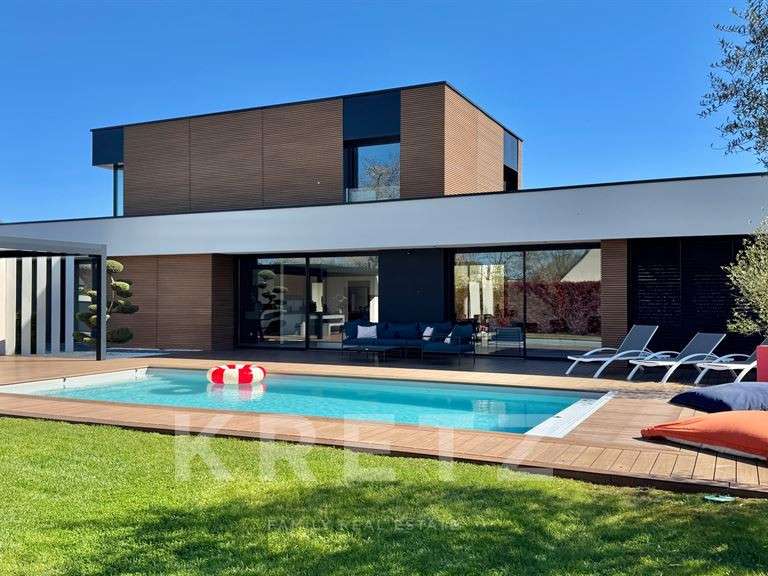 Maison Notre-Dame-d'Oé - 4 chambres - 226m²