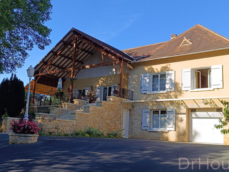 Vente Villa Notre-Dame-de-Sanilhac - 4 chambres