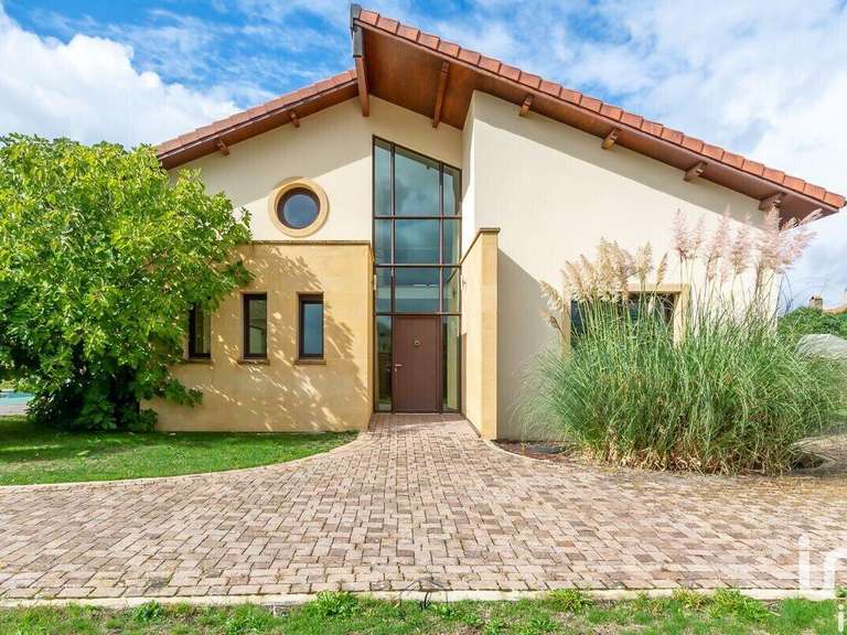 Property for Sale NovéantsurMoselle BellesPierres