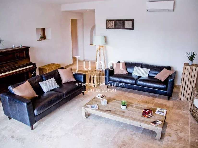 Maison Noves