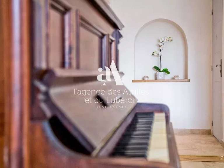 House Noves - 7 bedrooms - 450m²