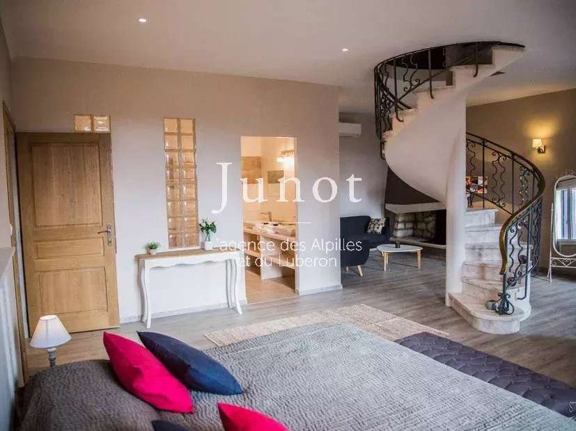 Maison Noves