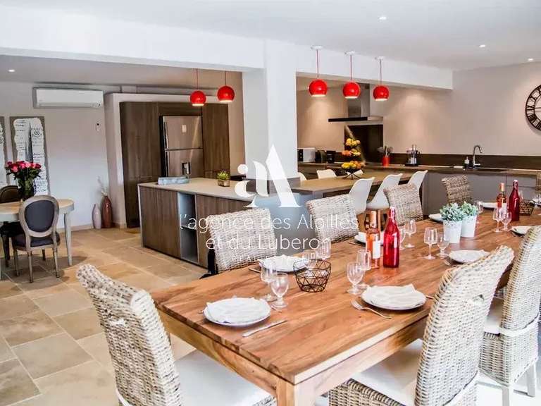 House Noves - 7 bedrooms - 450m²