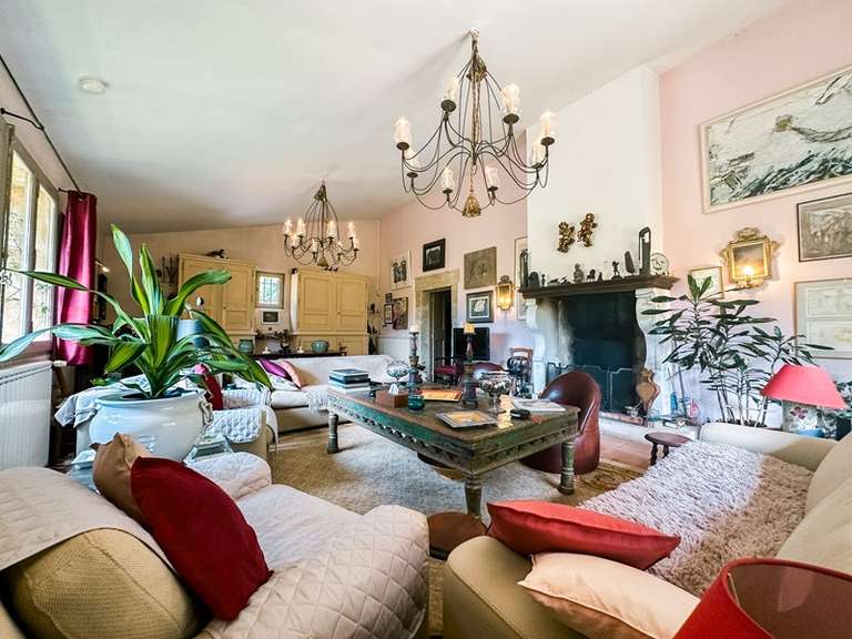 House Noves - 9 bedrooms - 400m²