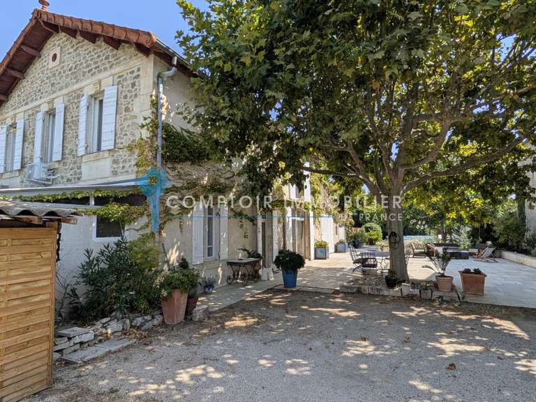 Maison Noves - 4 chambres - 209m²