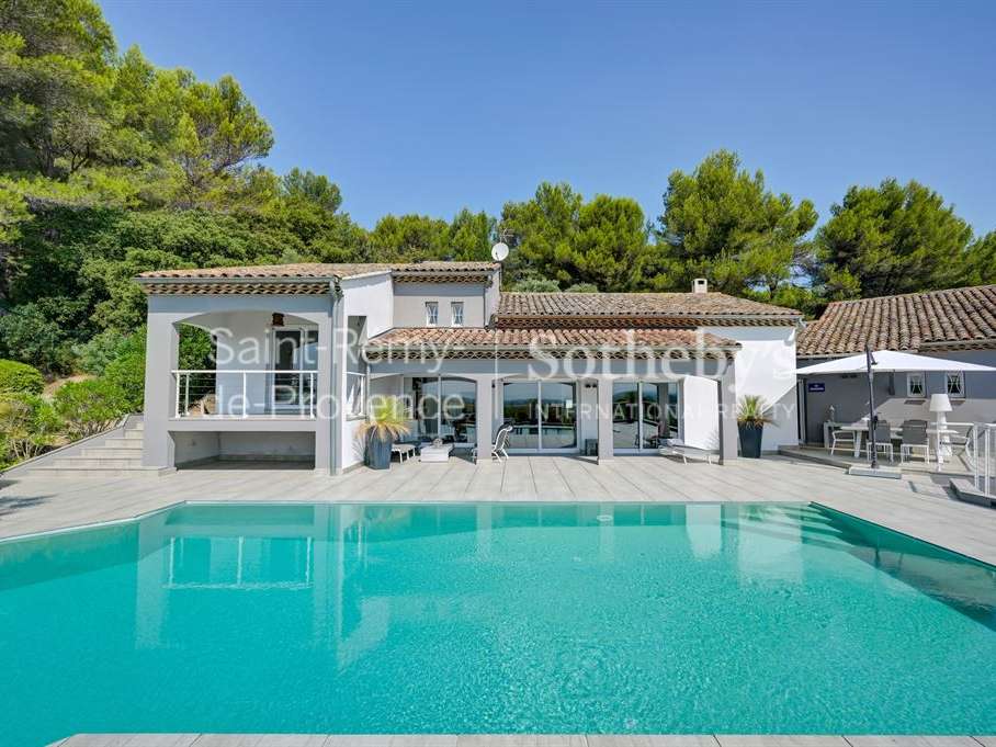 Maison Noves