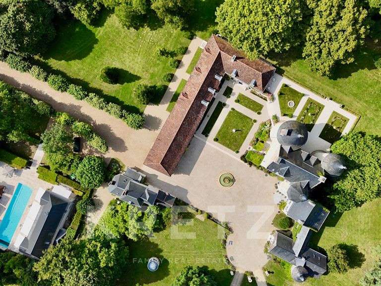 Château Noyant-Villages - 12 chambres - 2100m²
