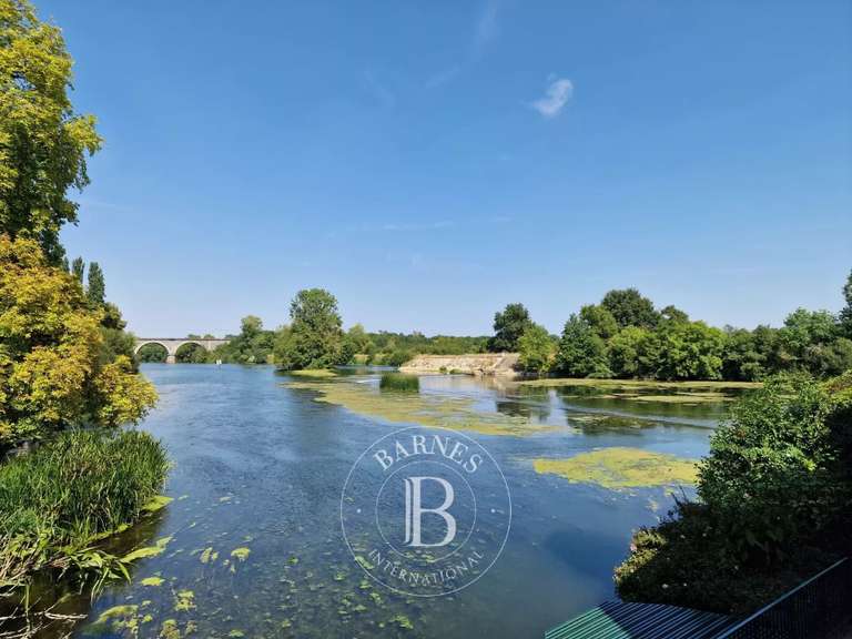 House Noyen-sur-Sarthe - 5 bedrooms - 350m²