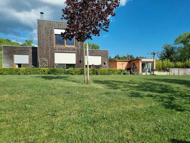 Maison Noyers-sur-Jabron - 3 chambres - 172m²