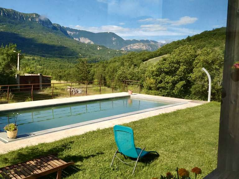 Maison Noyers-sur-Jabron - 3 chambres - 172m²