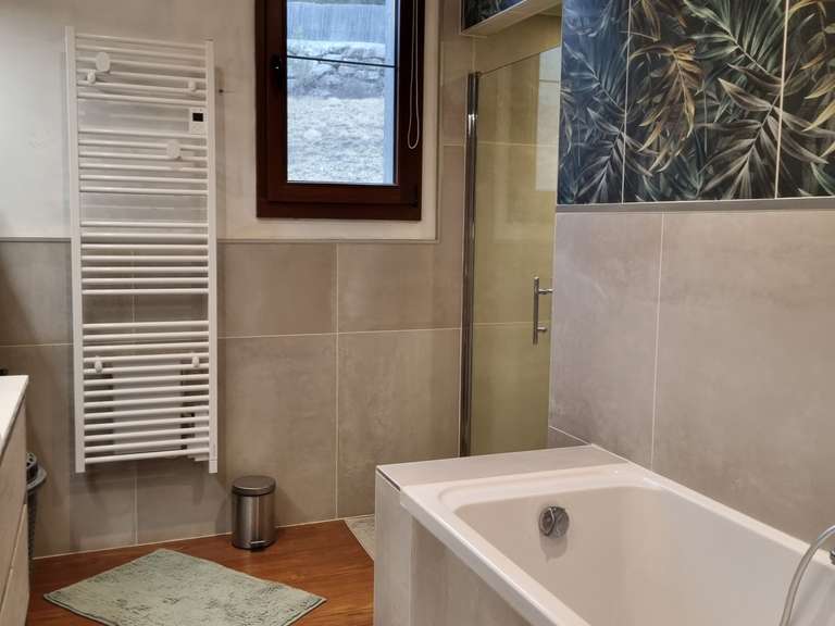 Maison Noyers-sur-Jabron - 3 chambres - 172m²