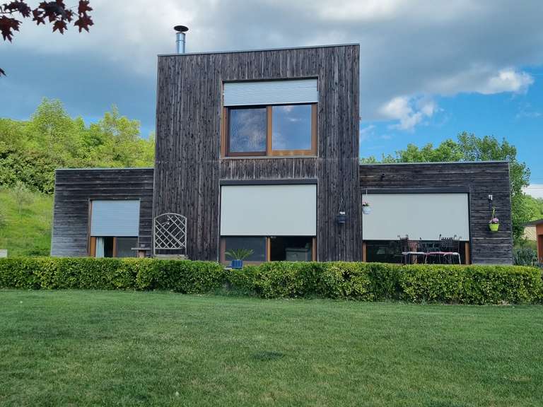 Maison Noyers-sur-Jabron - 3 chambres - 172m²