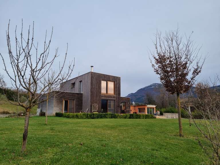 Maison Noyers-sur-Jabron - 3 chambres - 172m²