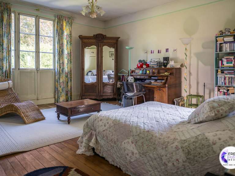 Maison Noyon - 16 chambres - 920m²