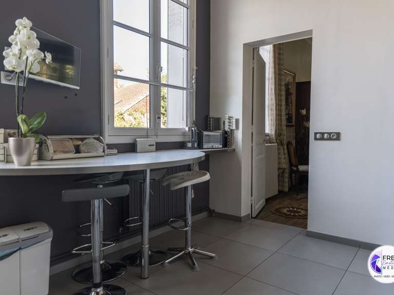 Maison Noyon - 16 chambres - 920m²