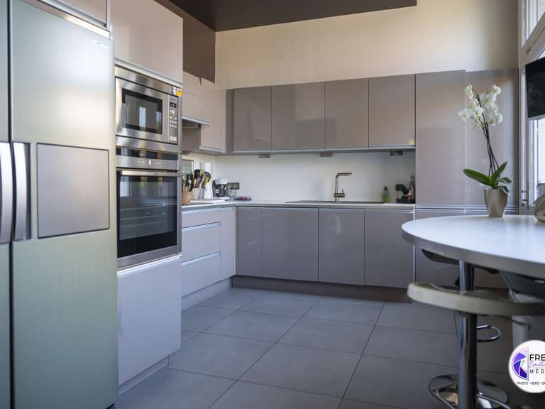 Maison Noyon - 16 chambres - 920m²