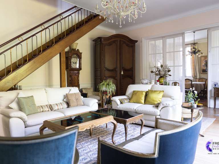 House Noyon - 16 bedrooms - 920m²