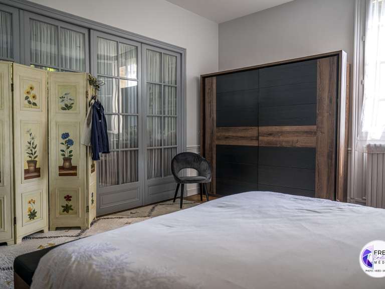 House Noyon - 16 bedrooms - 920m²