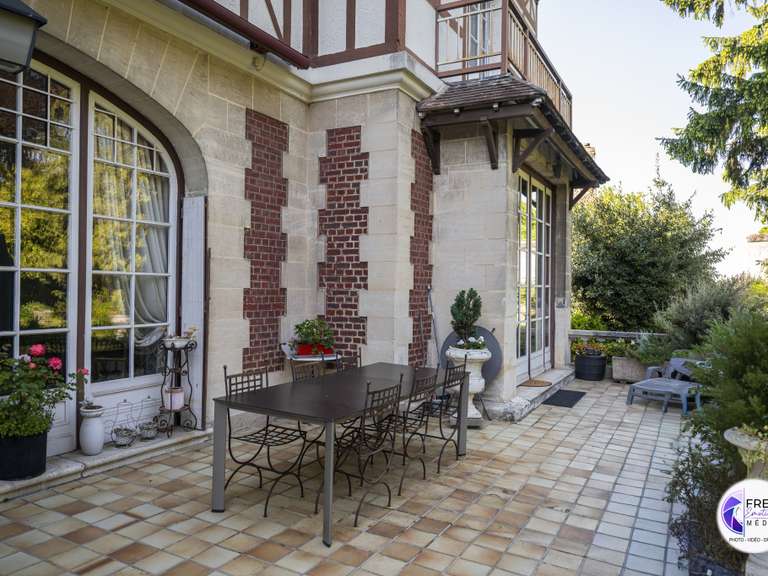 House Noyon - 16 bedrooms - 920m²