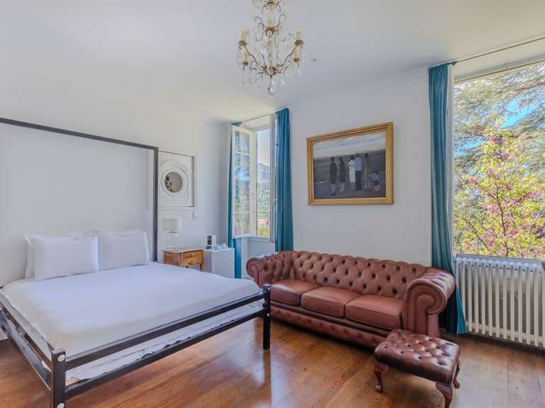Maison Nyons - 303m²