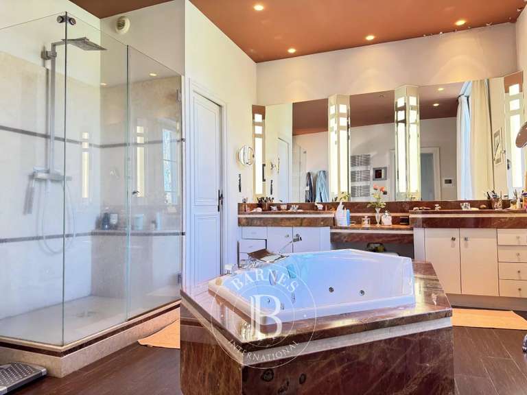 Propriété Olivet - 6 chambres - 363m²