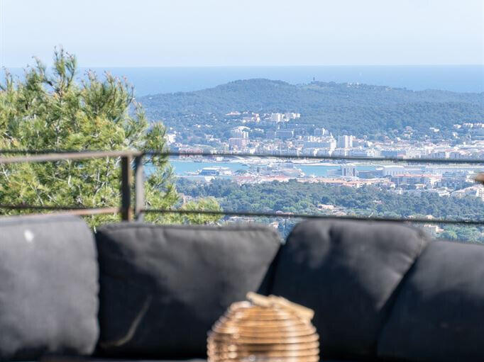 Maison Ollioules - 4 chambres - 200m²