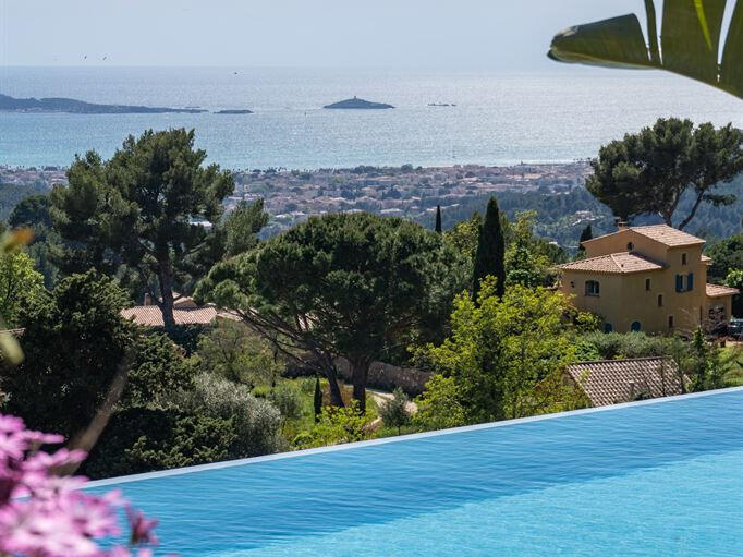 Maison Ollioules - 4 chambres - 200m²