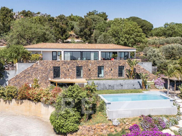 Maison Ollioules - 4 chambres - 200m²