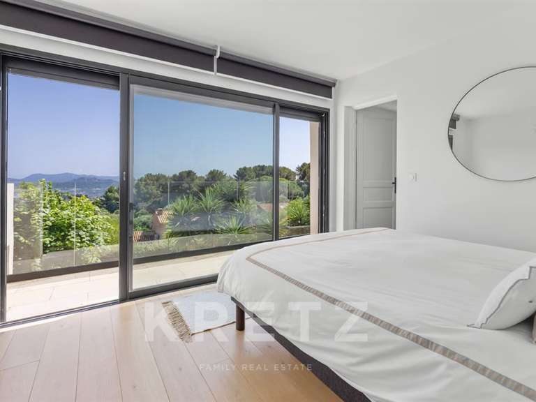 Maison Ollioules - 5 chambres - 200m²