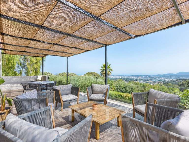 Maison Ollioules - 5 chambres - 200m²