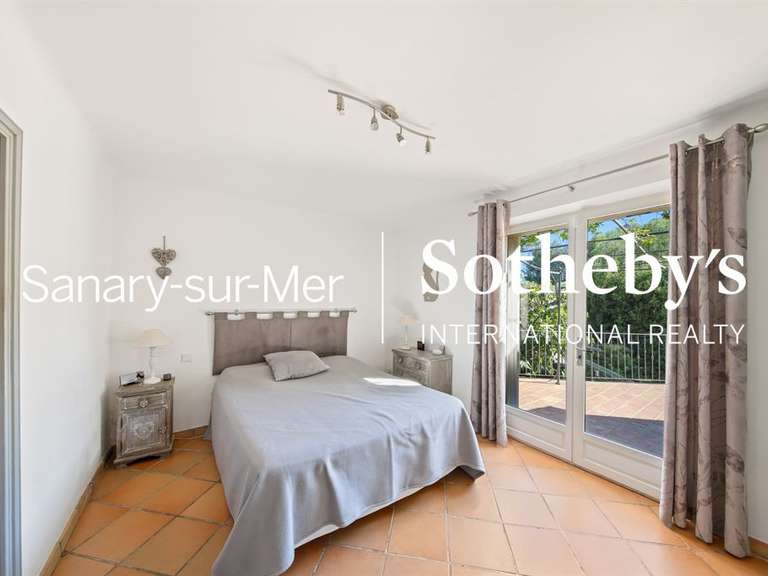 Maison Ollioules - 3 chambres - 186m²