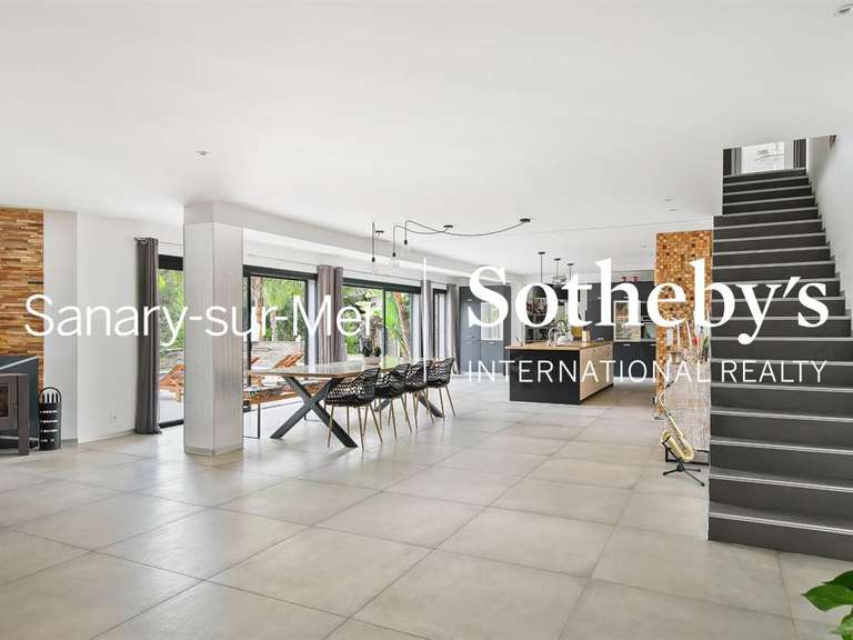 Maison Ollioules - 5 chambres - 292m²