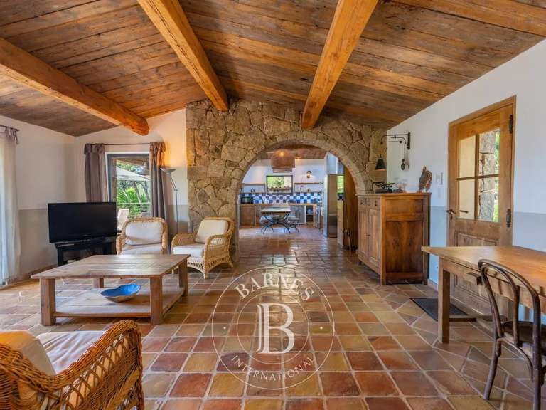 Villa Olmeto - 4 bedrooms - 240m²