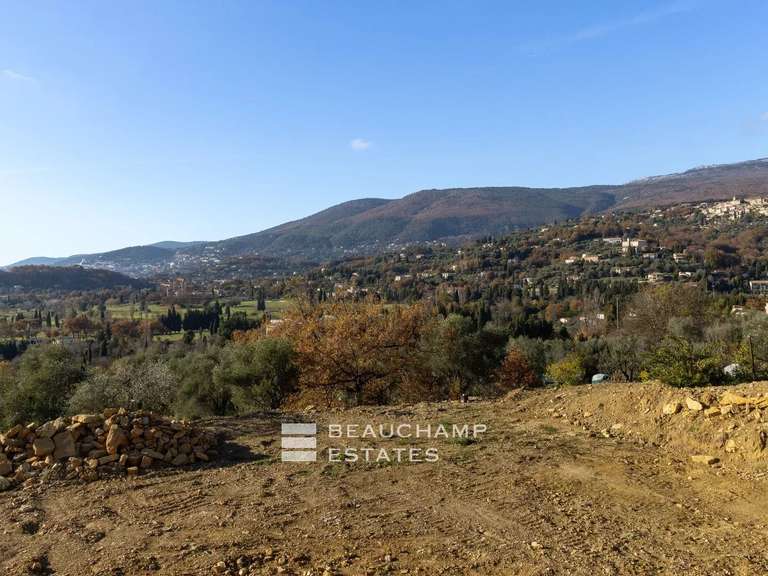 Terrain Opio - 2561m²