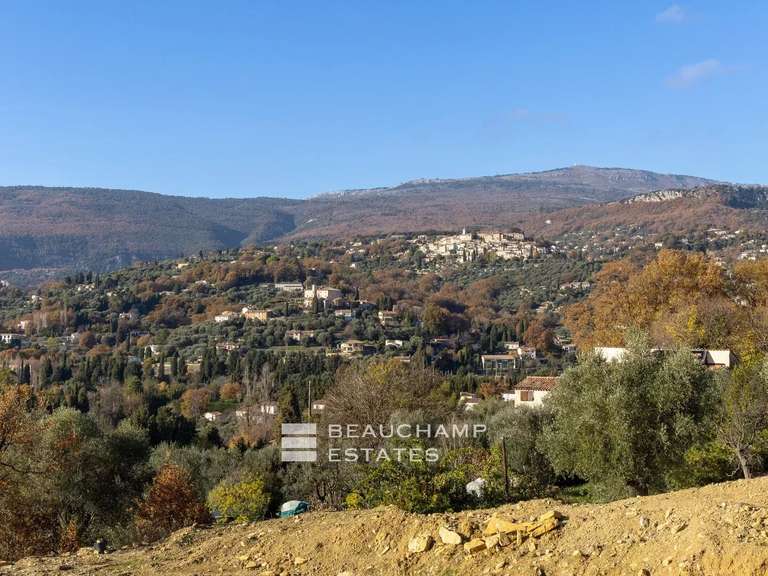 Terrain Opio - 2561m²