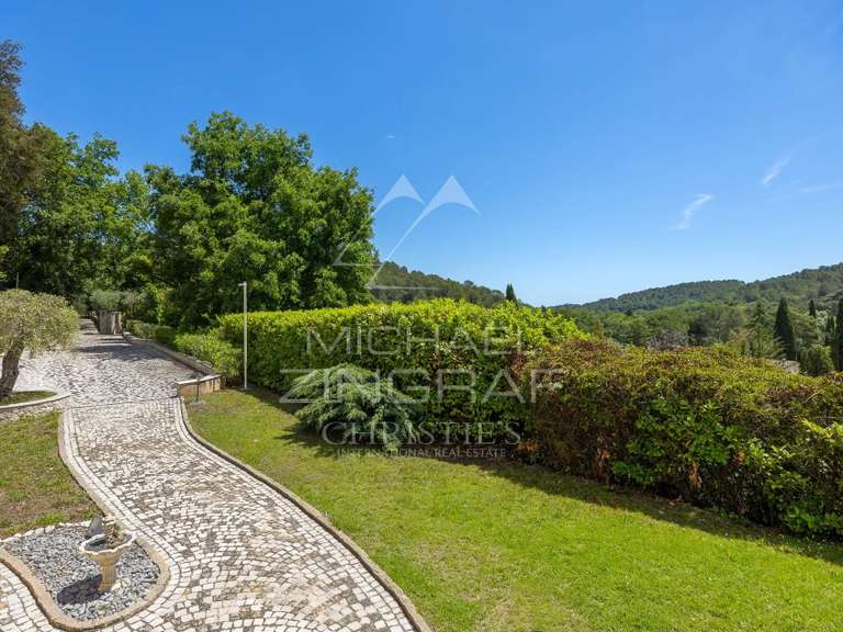 Villa Opio - 5 bedrooms - 216m²