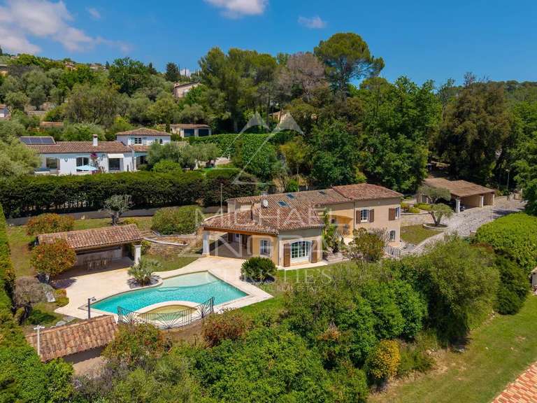 Villa Opio - 5 bedrooms - 216m²